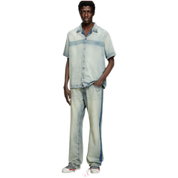 Medium Waist, Straight Leg & Contrast Fold Wash