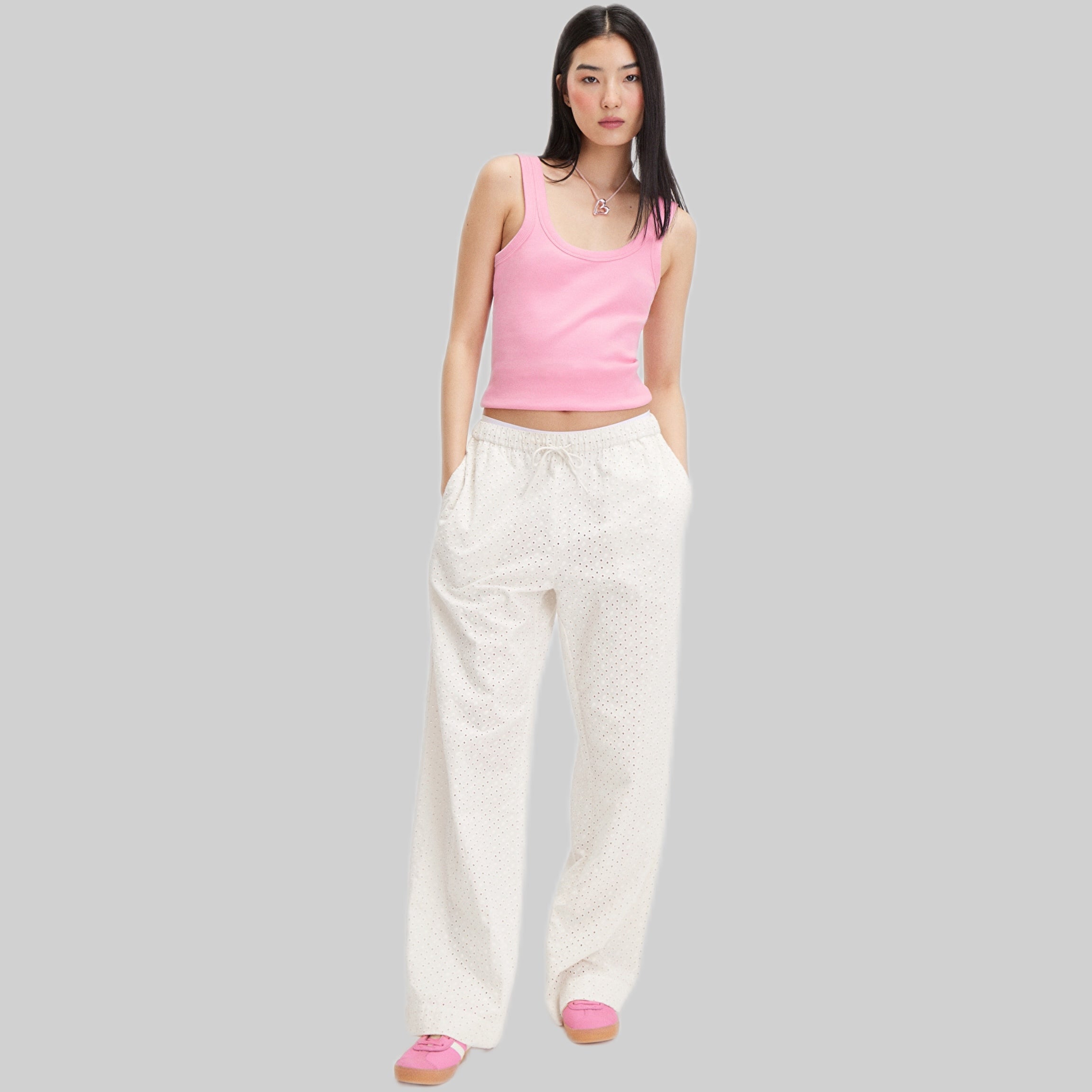 Monki pants, white women, frontside, model