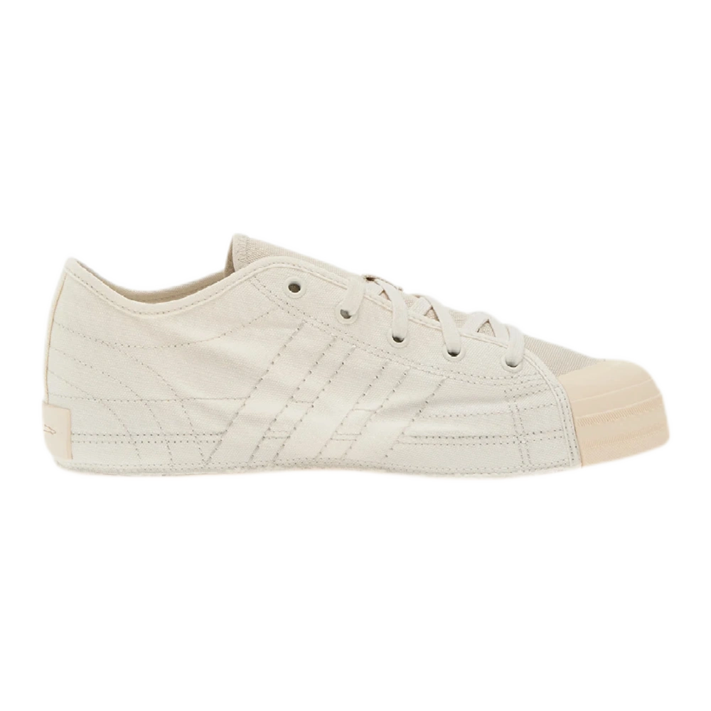 Nizza Lo Canvas sneakers in Core White