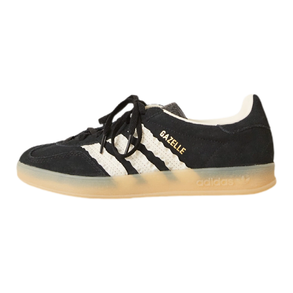 Gazelle Indoor Black & White