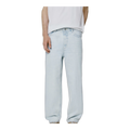 Baggy jeans in pale blue