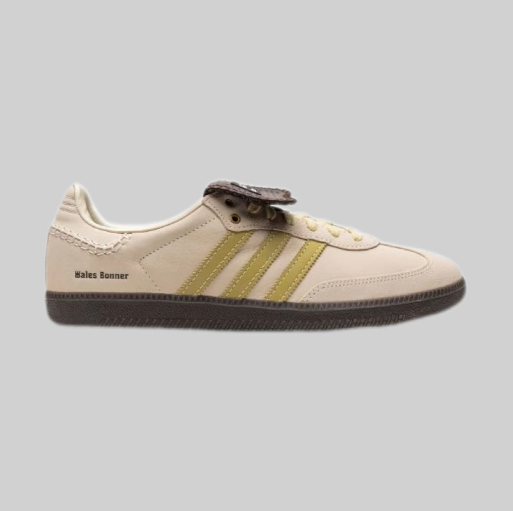 Adidas Originals sneakers, men, frontside, beige