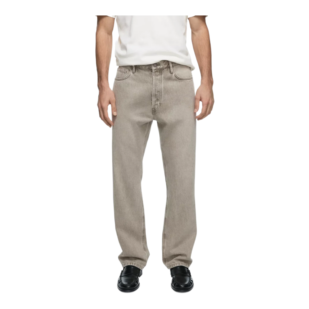 Straight-leg jeans