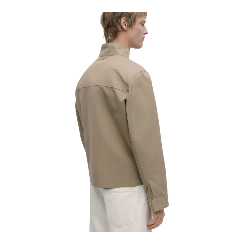 Short jacket with pocket details