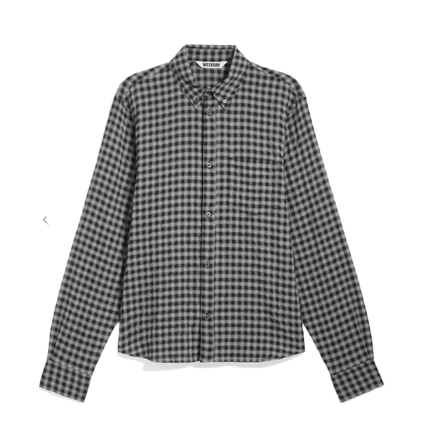 Structured Long-Sleeved Buttoned Shirt