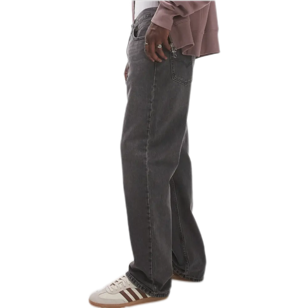 565 Loose Straight Fit Jeans in Mid Grey