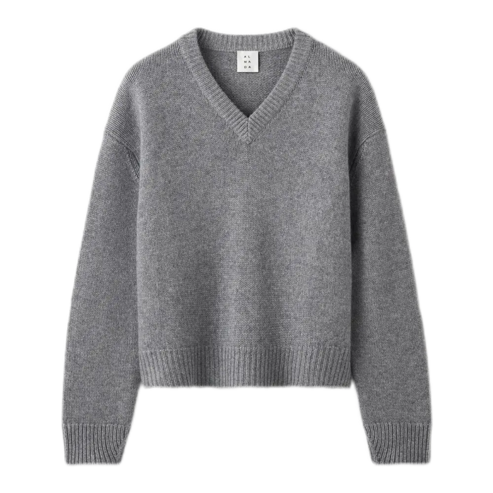 Almada Label